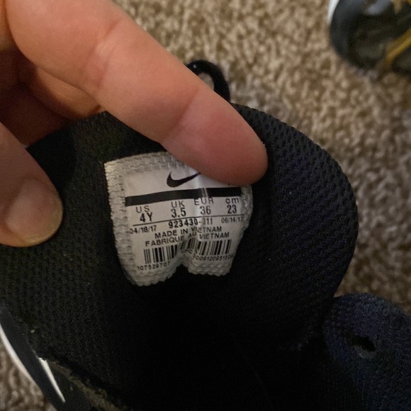 Cleats - Picture 4 of 4